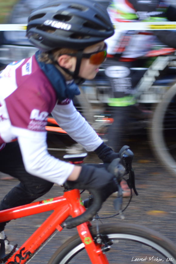 Cyclo-cross de Menilles 2021, à l'attaque