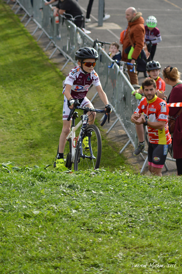 Cyclo-cross de Gisors 2022, coup de cul